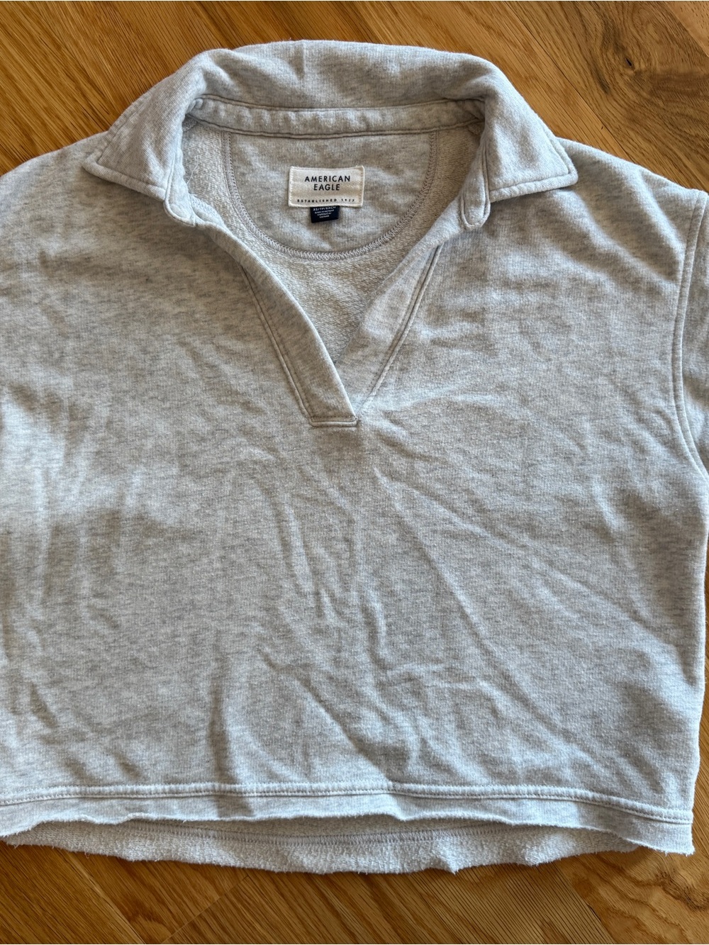 American Eagle Outfitters Women’s Heather Light Gray Cropped Pullover Sweatshirt